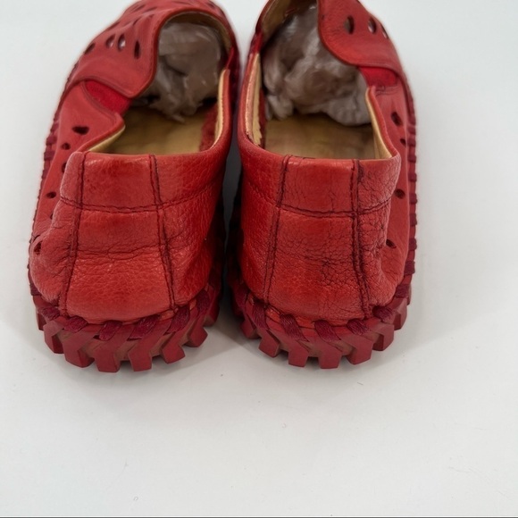 KISS Kiss red perforated comfort shoes size 10.5 - Picture 4 of 6